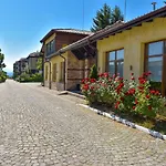 Bojur & Bojurland Complex Hotel 3*