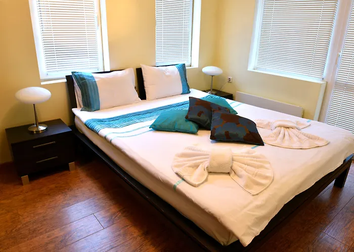 Bojur & Bojurland Complex Hotel