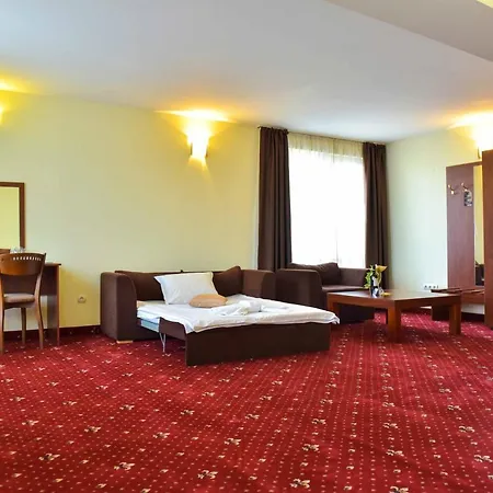 Bojur & Bojurland Complex Hotel 3*