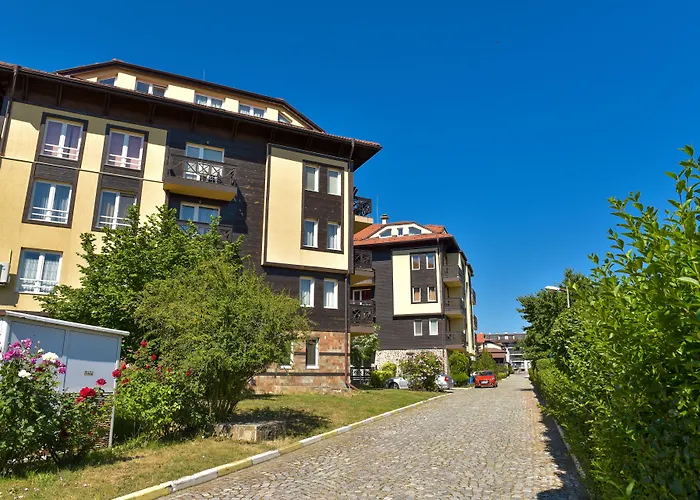 Bojur & Bojurland Complex