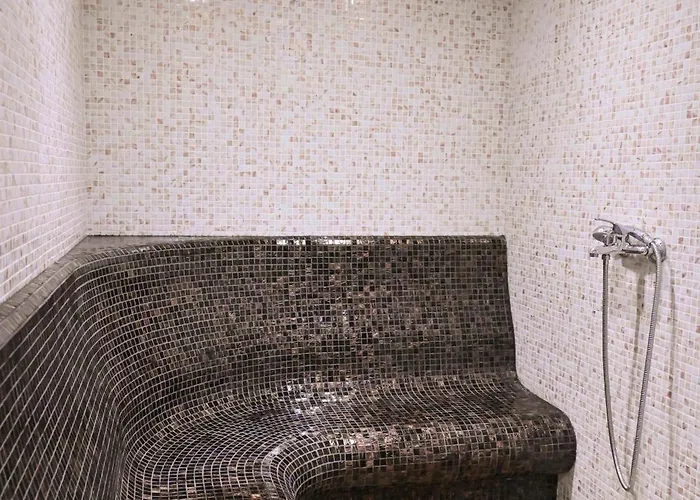 Bojur & Bojurland Complex 반스코